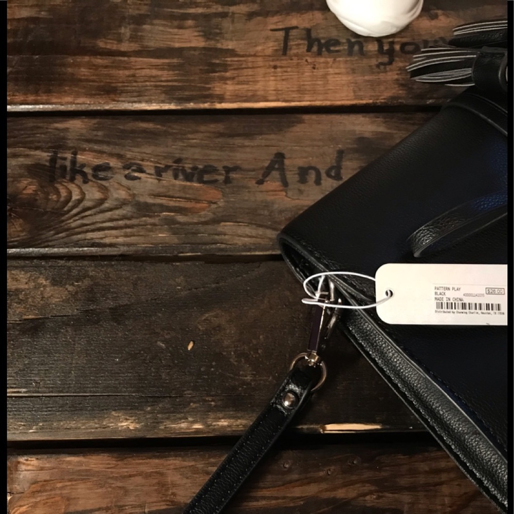 Charming Charlies Clutch - Picture 7 of 7
